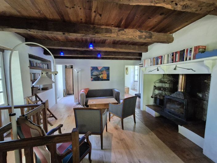 Image No.11-6 Bed House for sale