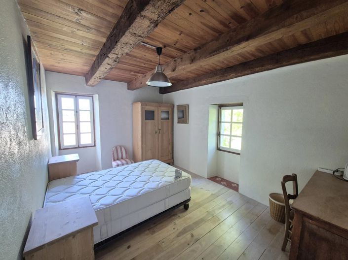 Image No.14-6 Bed House for sale