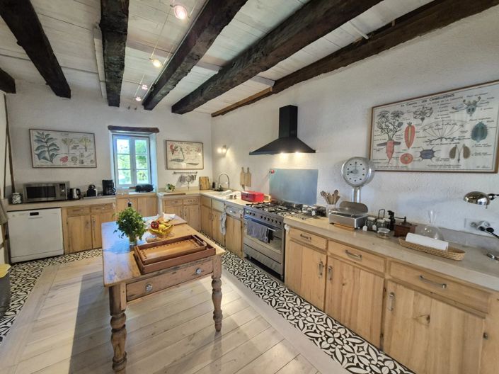 Image No.3-6 Bed House for sale