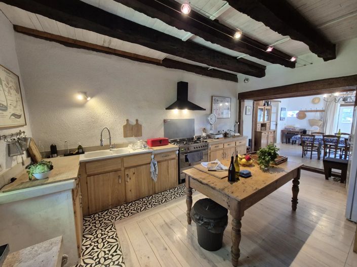 Image No.6-6 Bed House for sale