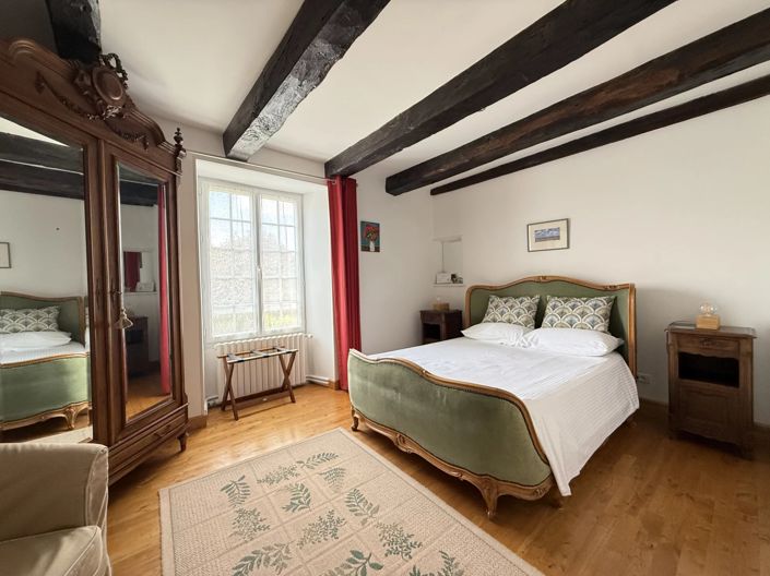 Image No.7-5 Bed House for sale