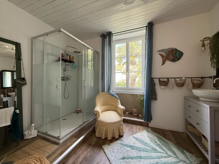 Image No.6-3 Bed House for sale