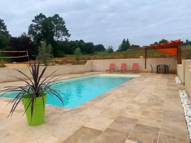 Image No.2-8 Bed House for sale