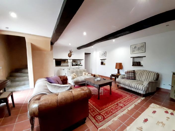 Image No.7-8 Bed House for sale