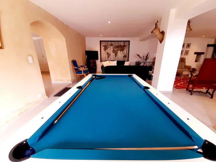 Image No.9-8 Bed House for sale