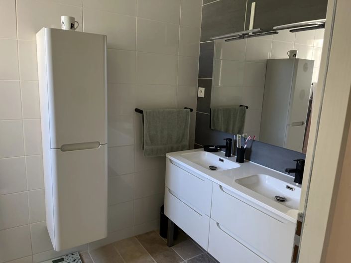 Image No.9-3 Bed House for sale