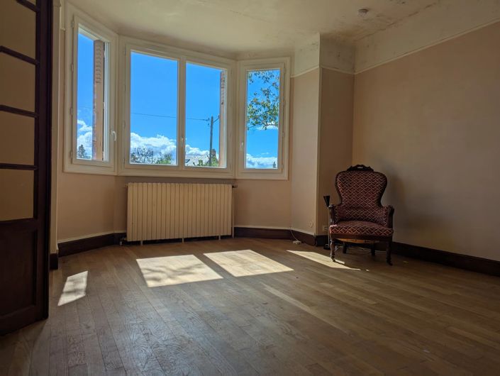 Image No.5-3 Bed House for sale