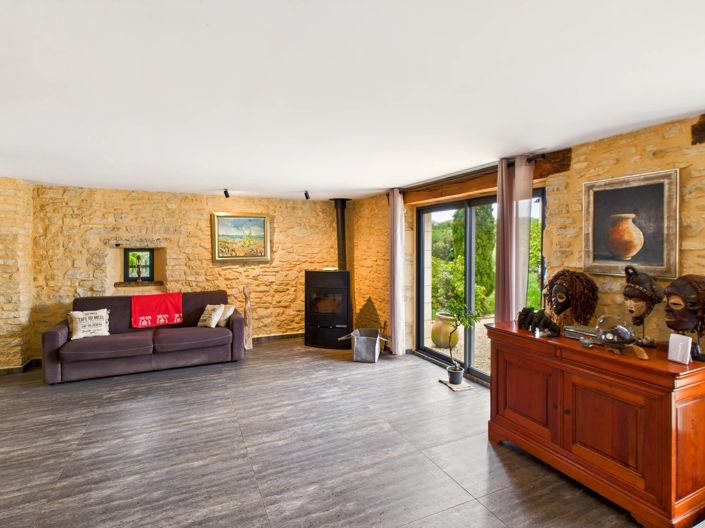 Image No.10-5 Bed House for sale