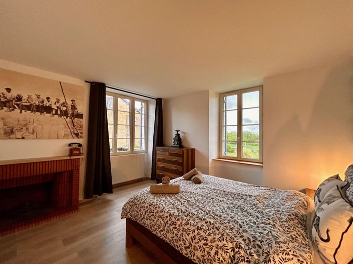 Image No.5-5 Bed House for sale