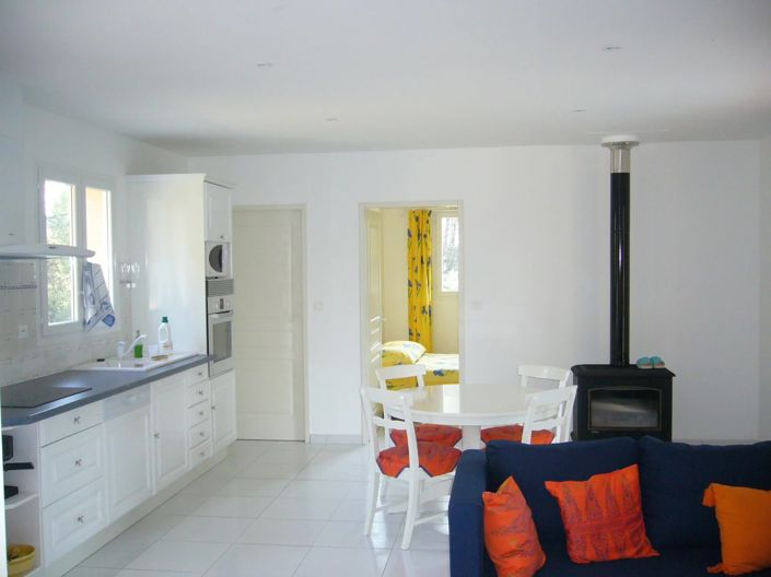 Image No.10-2 Bed House for sale