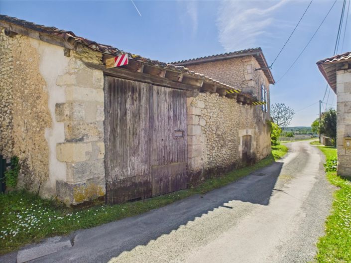 Image No.12-Maison de village de 3 chambres à vendre à Saint-Paul-Lizonne