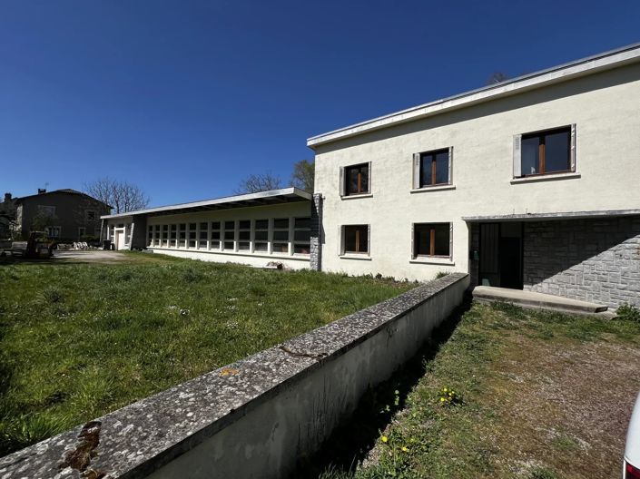 Image No.1-4 Bed Property for sale