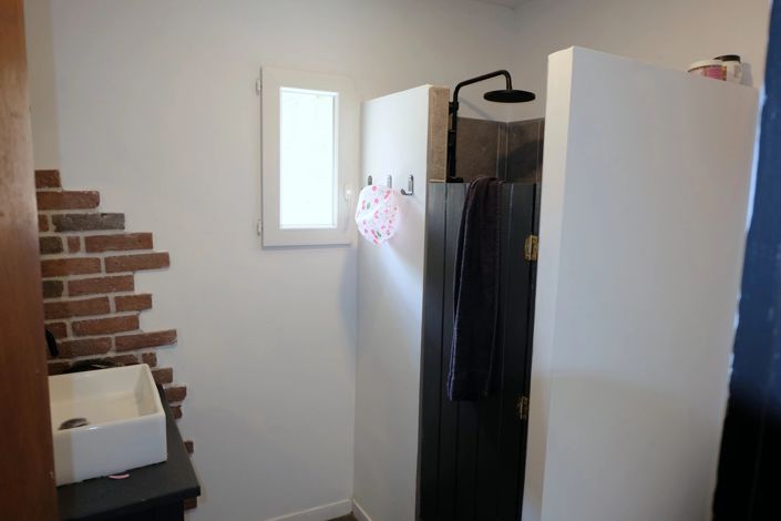 Image No.11-3 Bed House for sale