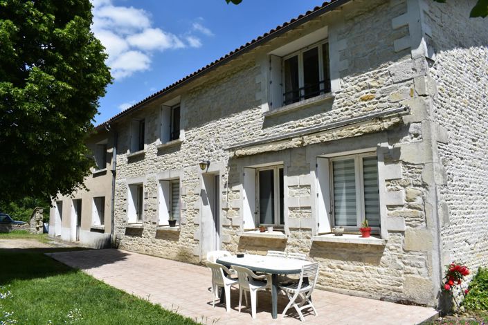 Image No.1-5 Bed House for sale