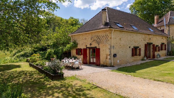 Image No.10-7 Bed House for sale