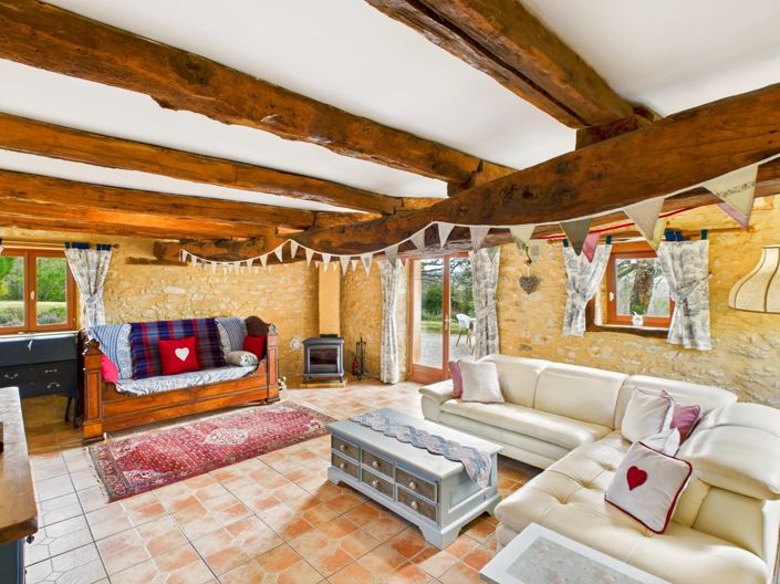 Image No.11-7 Bed House for sale