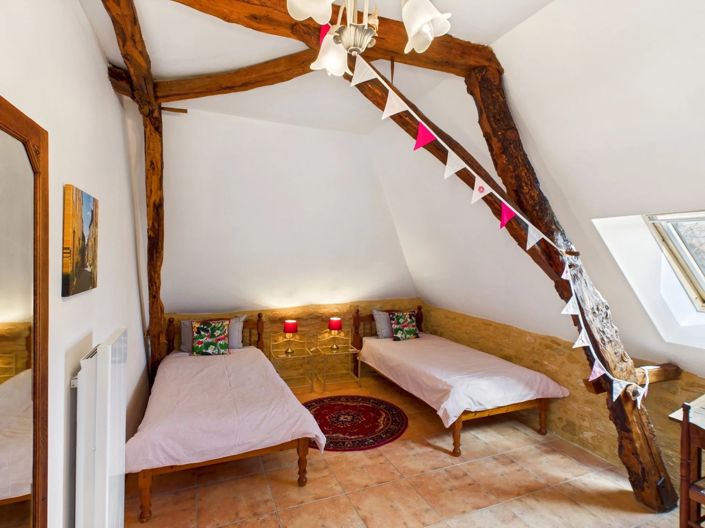 Image No.14-7 Bed House for sale