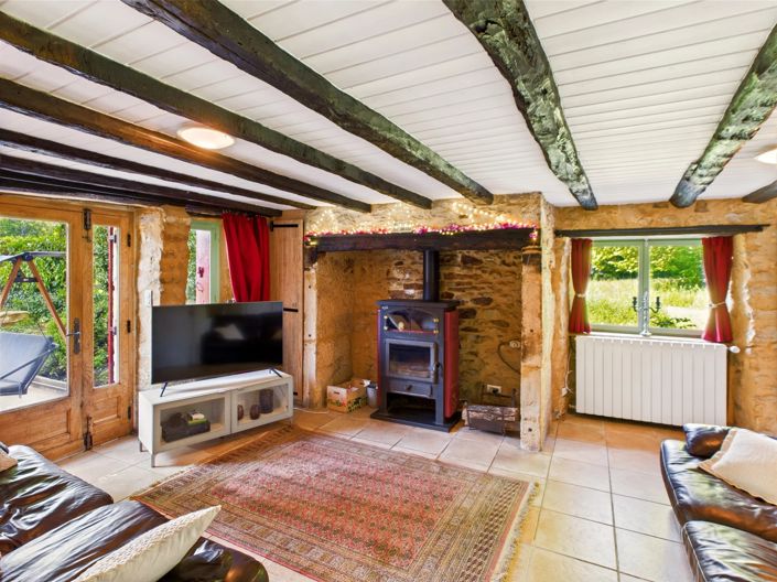 Image No.7-7 Bed House for sale