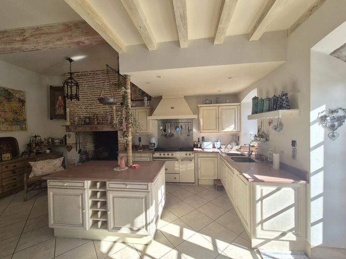 Image No.7-5 Bed House for sale