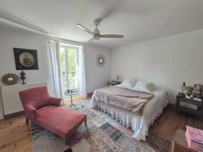 Image No.9-5 Bed House for sale