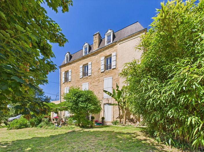 Image No.1-6 Bed House for sale