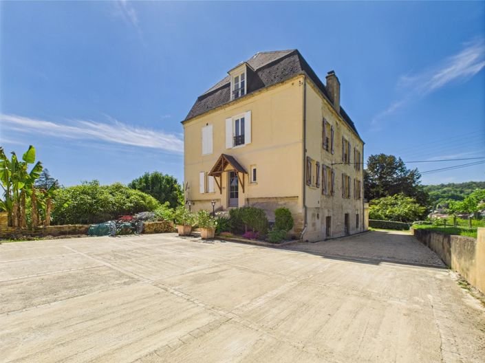 Image No.12-6 Bed House for sale