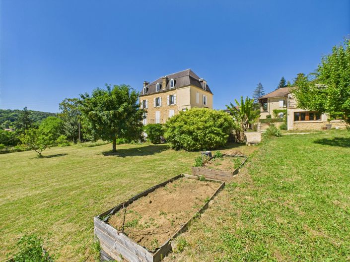 Image No.14-6 Bed House for sale