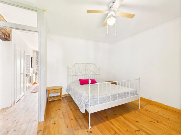 Image No.7-6 Bed House for sale