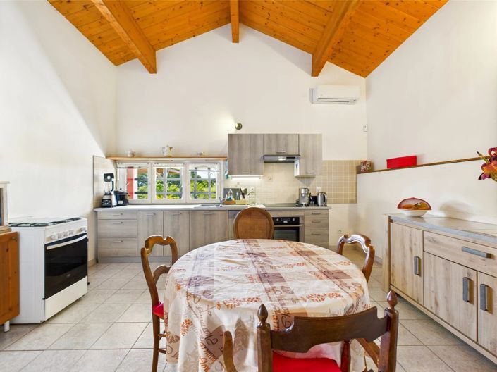 Image No.9-2 Bed House for sale