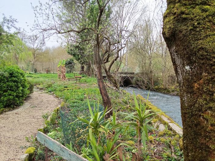 Image No.2-Maison de 2 chambres à vendre à Saint-Fraigne