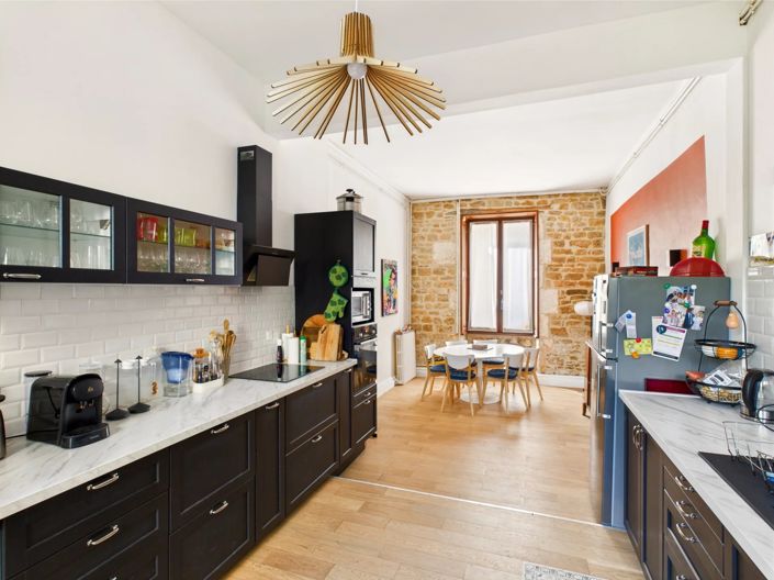 Image No.4-9 Bed House for sale