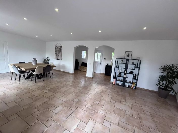 Image No.6-House for sale