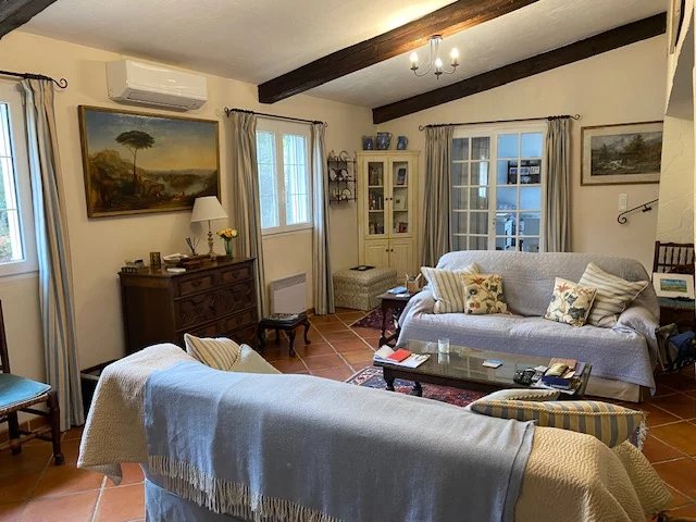 Image No.15-4 Bed House for sale