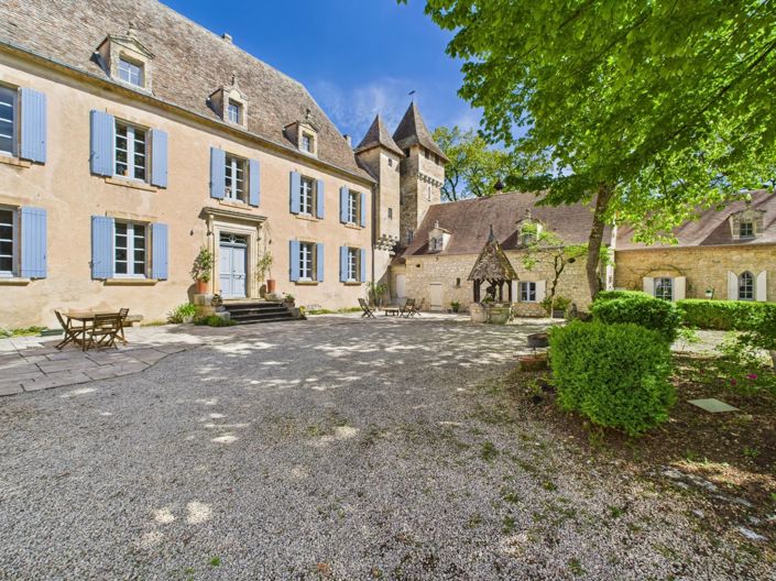 Image No.1-10 Bed House for sale