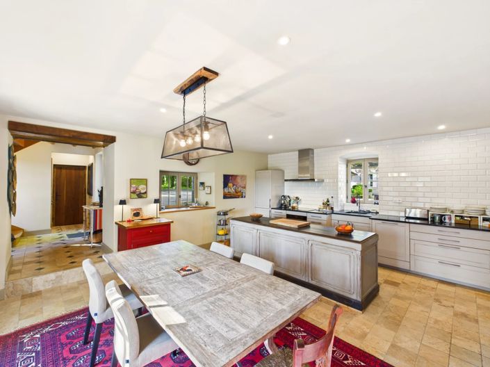 Image No.5-10 Bed House for sale