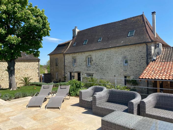 Image No.1-6 Bed House for sale