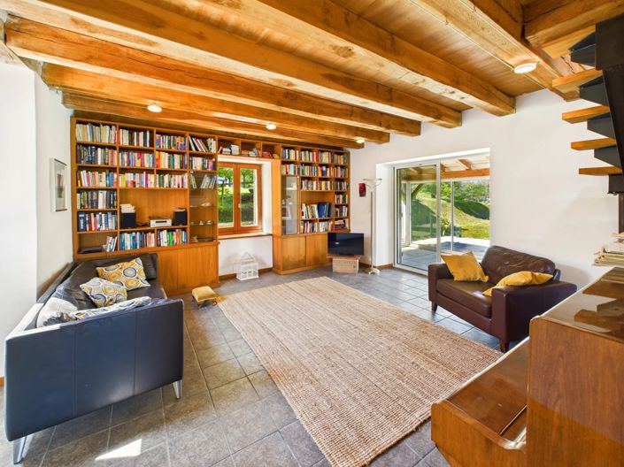 Image No.7-5 Bed House for sale