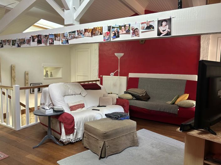 Image No.10-3 Bed Farmhouse for sale