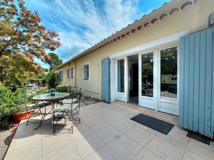 Image No.6-5 Bed House for sale