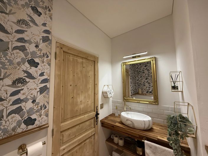 Image No.9-7 Bed House for sale