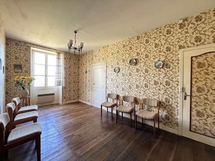 Image No.10-6 Bed House for sale