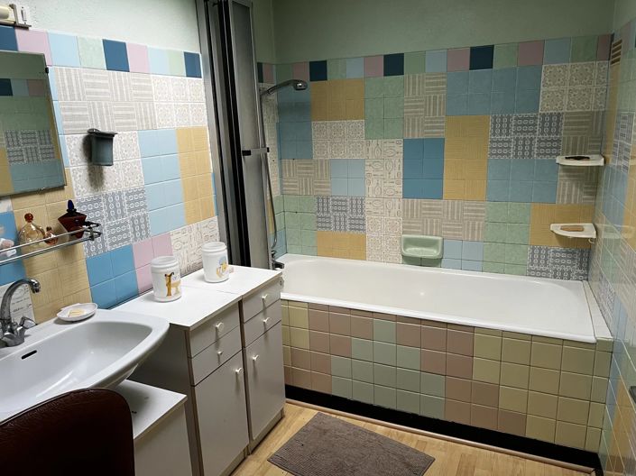 Image No.9-4 Bed Village House for sale