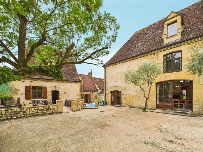 Image No.1-7 Bed House for sale
