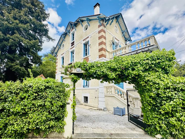 Image No.1-6 Bed House for sale