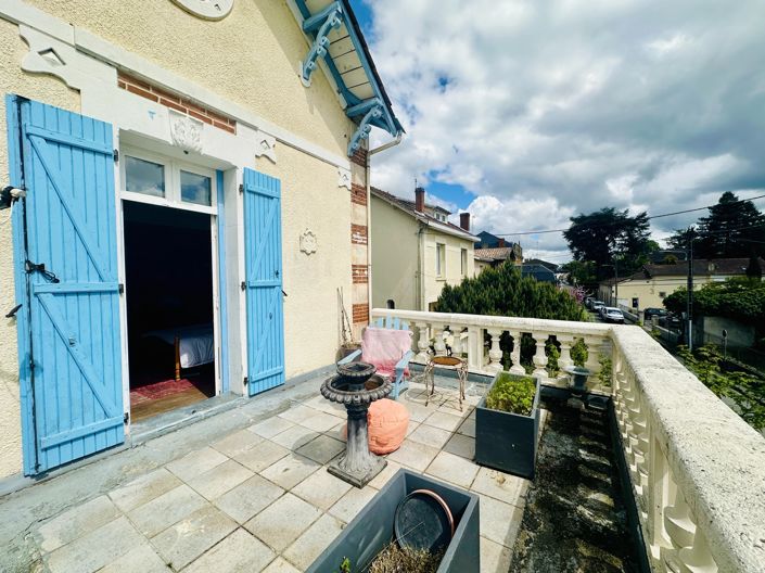 Image No.10-6 Bed House for sale