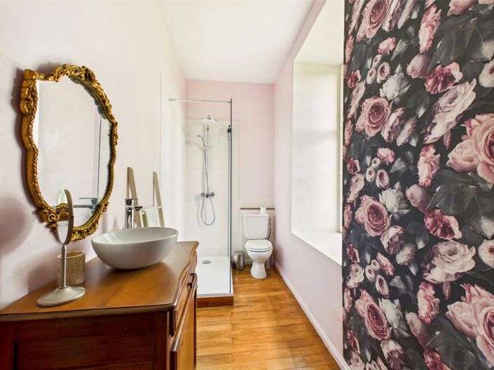 Image No.8-10 Bed House for sale