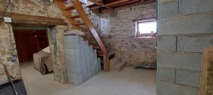 Image No.10-Maison de 2 chambres à vendre à Droux