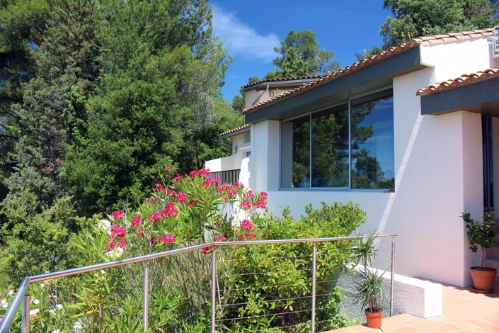 Image No.1-4 Bed House for sale