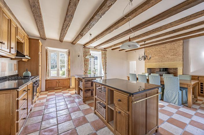 Image No.6-4 Bed House for sale