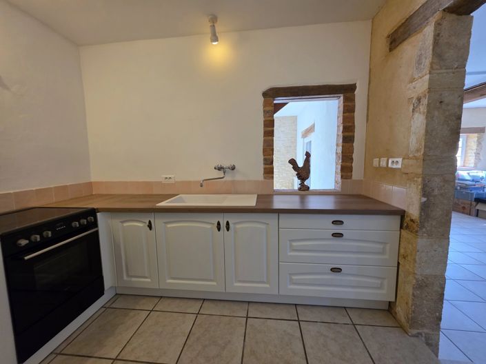 Image No.11-5 Bed Farmhouse for sale